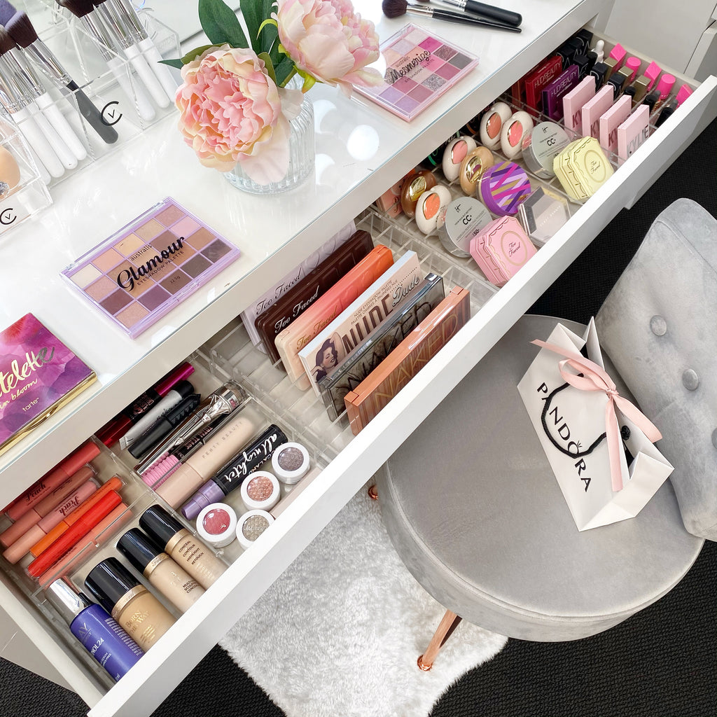 Makeup shop drawer organiser