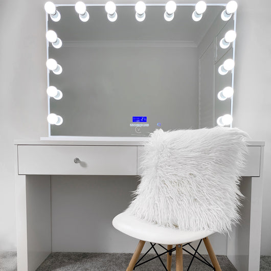 Competition Vanity AFTERPAY SALE! 15% OFF! VC PRO DELUXE HOLLYWOOD MIRROR – Vanity Collections