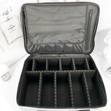 VC LARGE MAKEUP BAG - WHITE MARBLE. 20% OFF AND A FREE BEAUTY BLENDER TRAVEL CASE
